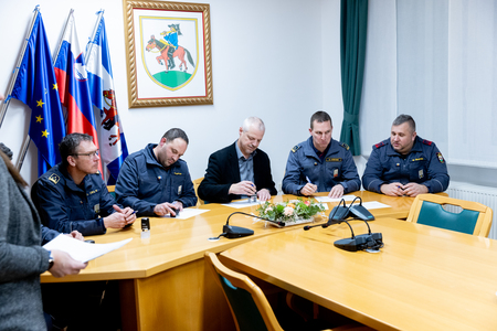 OBČINA PIVKA PODPIS POGODBE Z GASILCI 14.1.2026 - Valter Leban-1017
